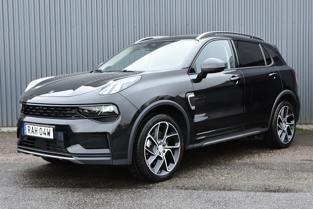 Lynk & Co 01 PHEV / 360 / Panorama / Navigation / Infinity 