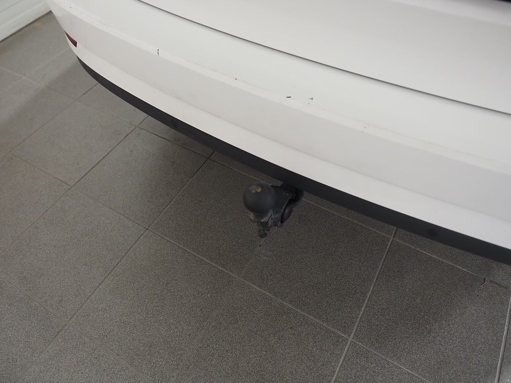 Skoda Superb Kombi 1.5 TSI Business Edt Drag P-Värm B-Kam 2019