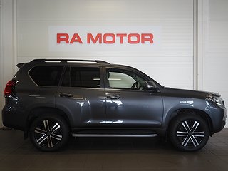 SUV Toyota Land Cruiser 4 av 28