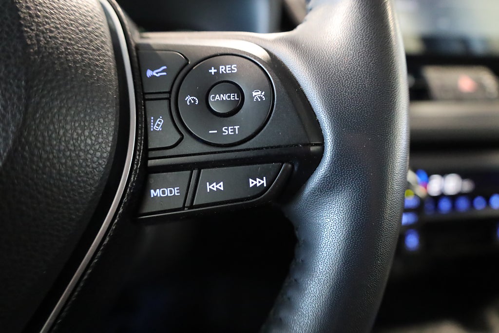 Toyota RAV4 Hybrid AWD-i E-CVT Active Kamera Rattvärme Keyless 2021