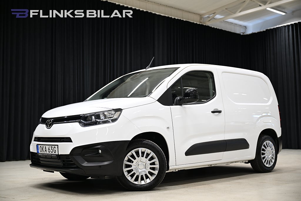 Toyota ProAce City 1.5D 130HK Automat|Inredd|Drag|Värmare|Backkamera
