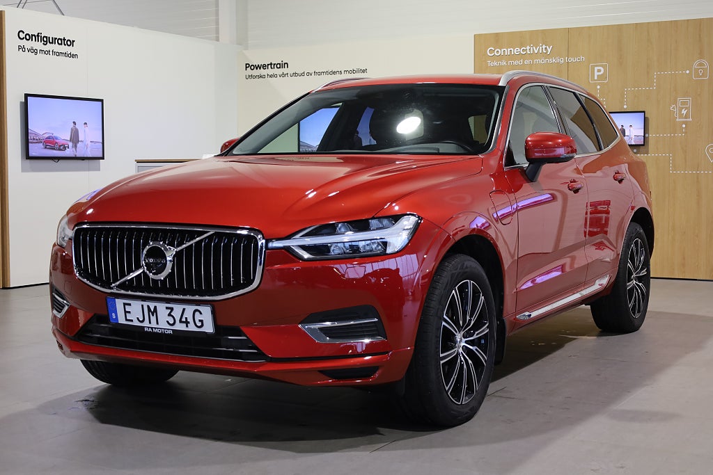 Volvo XC60 Recharge T6 AWD Inscription Orrefors Pano Drag H&K Navi