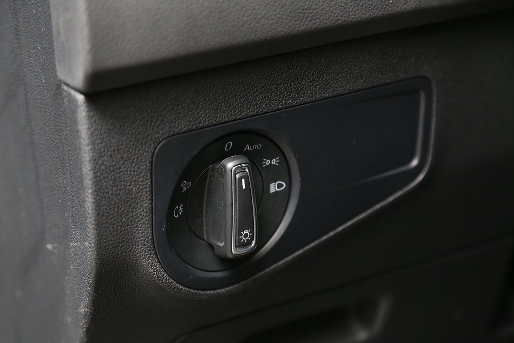 Volkswagen Tiguan 2,0 TDI 200hk 4Motion Elegance DSG Värmare Drag Leasbar 2021