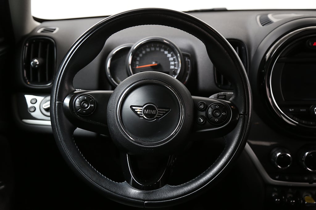 MINI Countryman Cooper SE ALL4 Salt II Aut Plug-In H/K Navi Kamera