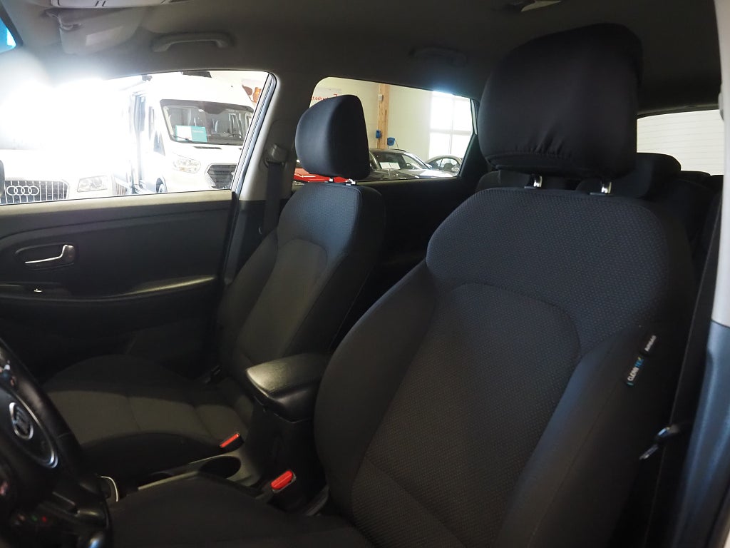 Kia Carens 1.7 CRDi DCT GLS Automat 7-Sits Dragkrok M-Värm 2016