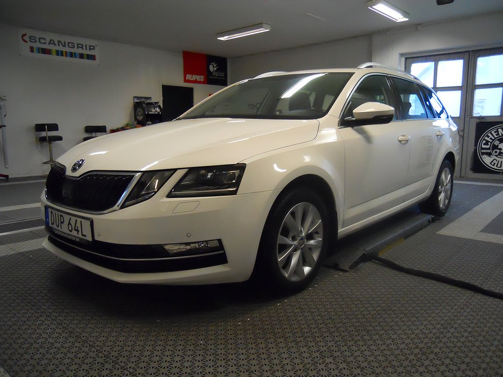 Skoda Octavia Combi G-TEC Style Euro 6