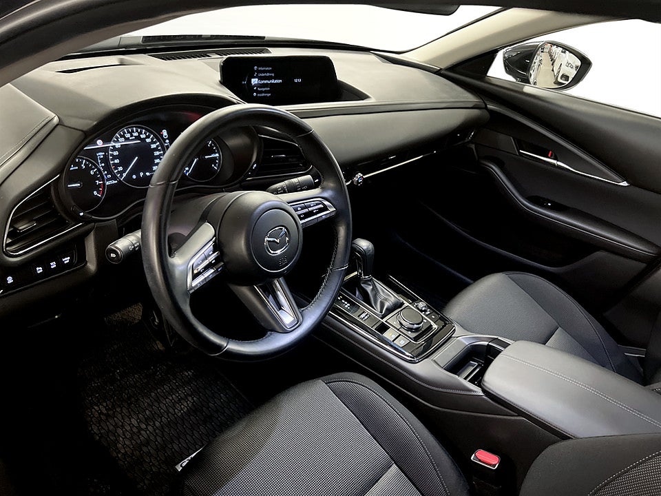Bild på Mazda CX-30 Sky 2.0 e-SKYACTIV-G M 150hk Aut NAVI CARPLAY