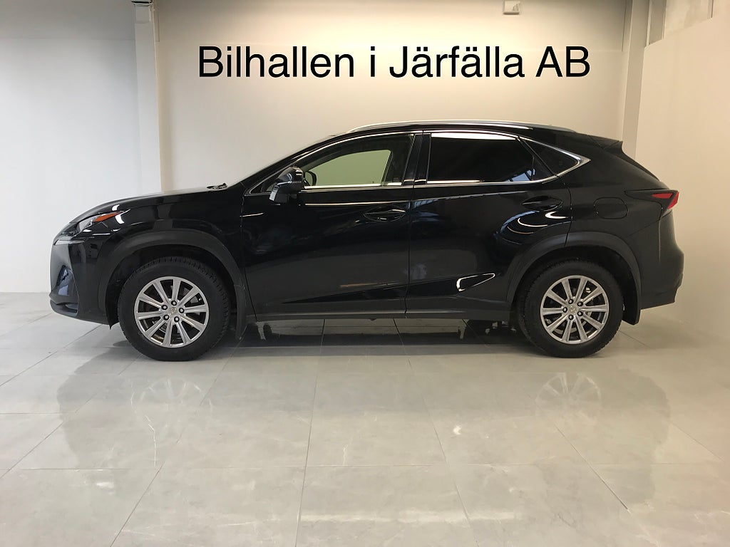 Lexus NX 300h 2.5 E-CVT Automat Hybrid  Euro6 Lågmil 197HK