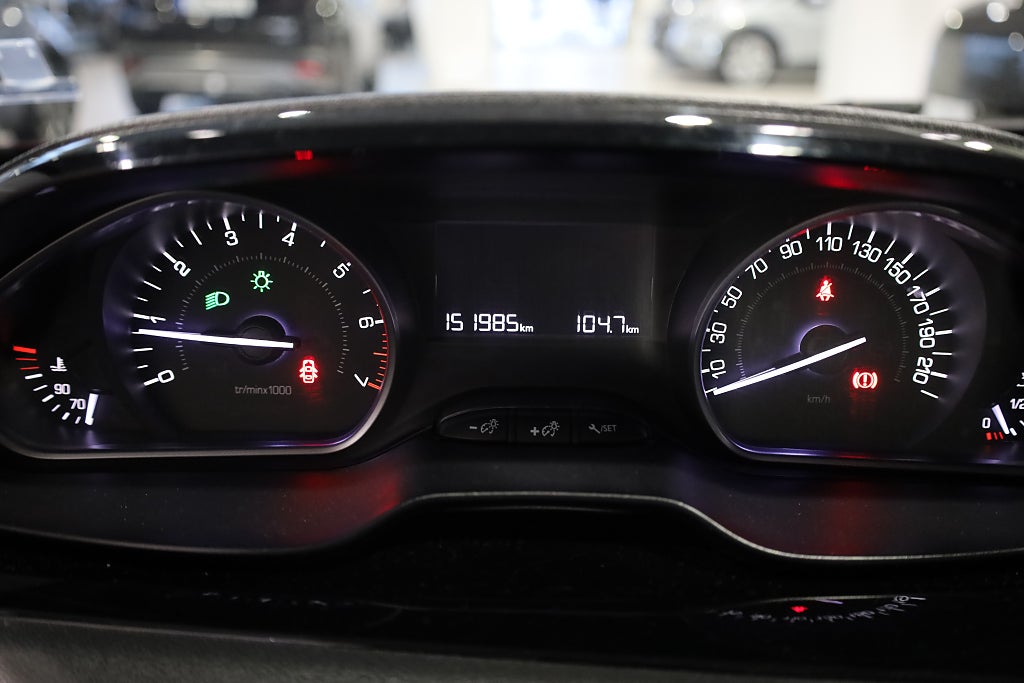 Peugeot 208 1,2 82hk Pure Tech Active 5D PDC Blåtand 2016