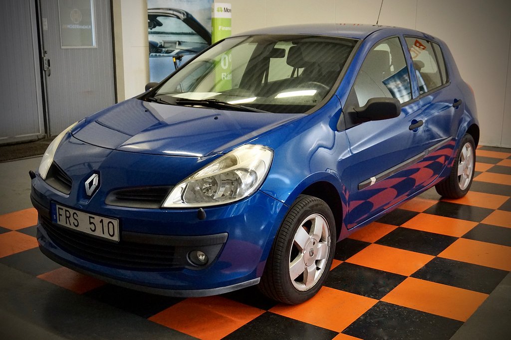 Renault Clio 1.2 / 5-dörrars / Nybesiktigad / 11xxx MIL 