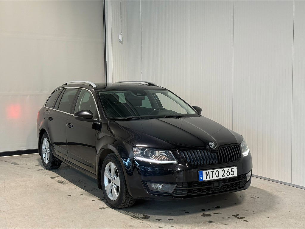 Skoda Octavia 1.8TSI 4x4 Elegance Nybesiktad Drag/ P-värmare