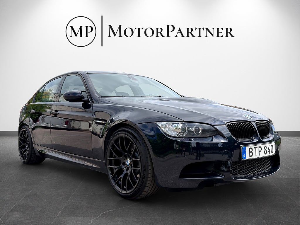 BMW M3 E90 Sedan Manuell Svensksåld V8 420hk