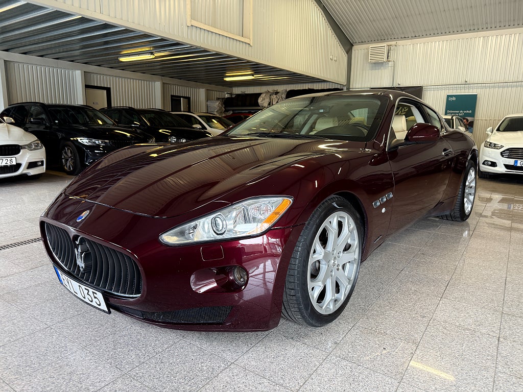 Maserati GranTurismo 4.2 V8 405hk Automat Navi Skinn 