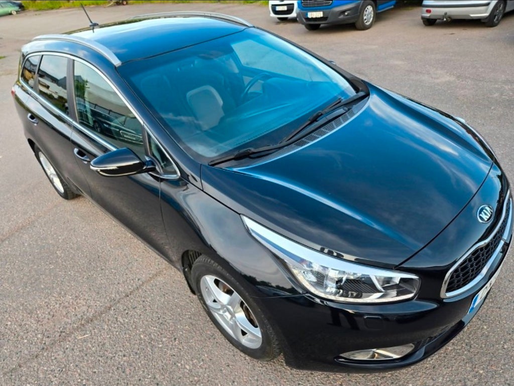 Kia Ceed cee'd_sw 1.6 CRDi EX Comfort fullservad 