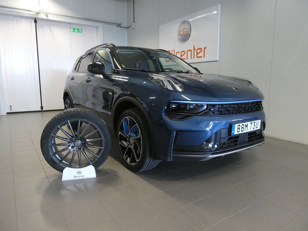 Lynk & Co 01 PHEV DCT Aut-Kamera-Navi-BLIS-Pano-70KmRange-SoV