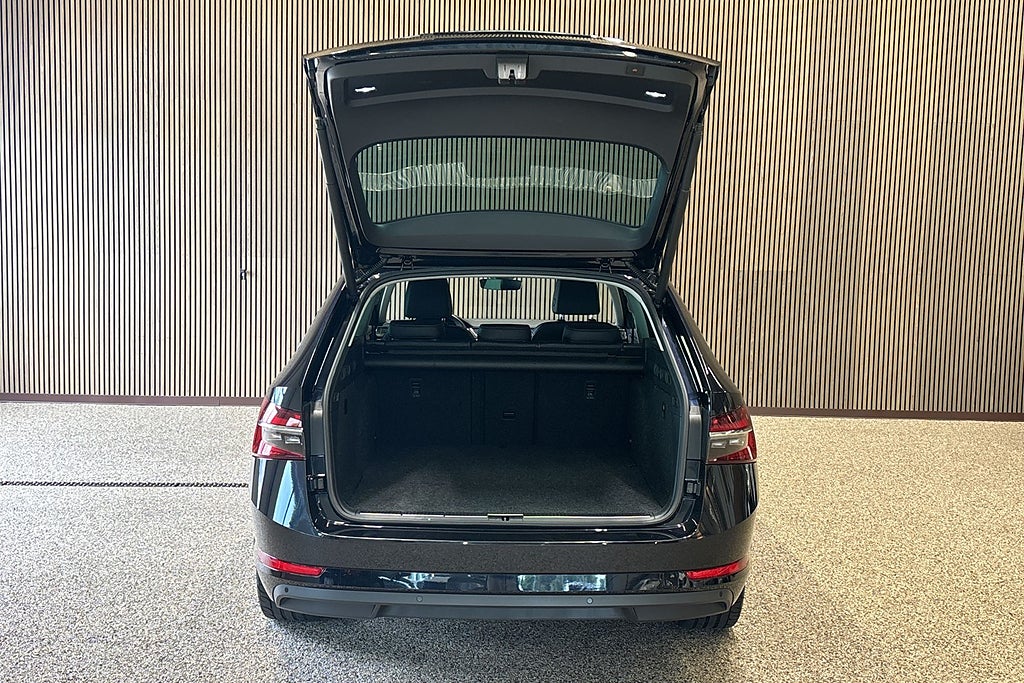 Skoda Superb iV Kombi 1.4 TSI iV Business Edition