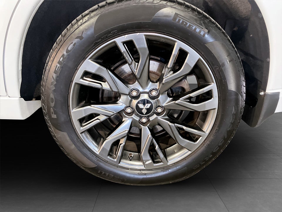 Bild på Mitsubishi Outlander S-Edition PHEV 203hk Aut 4WD TAKLUCKA B-KAMERA DRAG