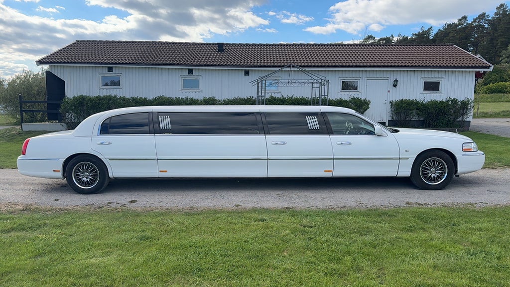 Lincoln Town Car Limousine Stretch 4.6 V8 2V SOHC
