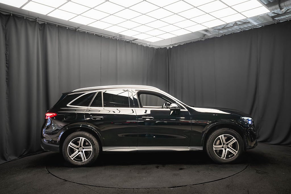 Mercedes-Benz GLC 300 d e 4M AMG DRAG DIGITALA-LED 98% SoH MOMS 1-ÄGARE