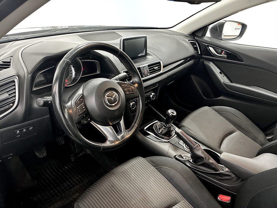 Bild på Mazda 3 Sedan 2.0 SKYACTIV-G 120hk P-SENSORER NAVI