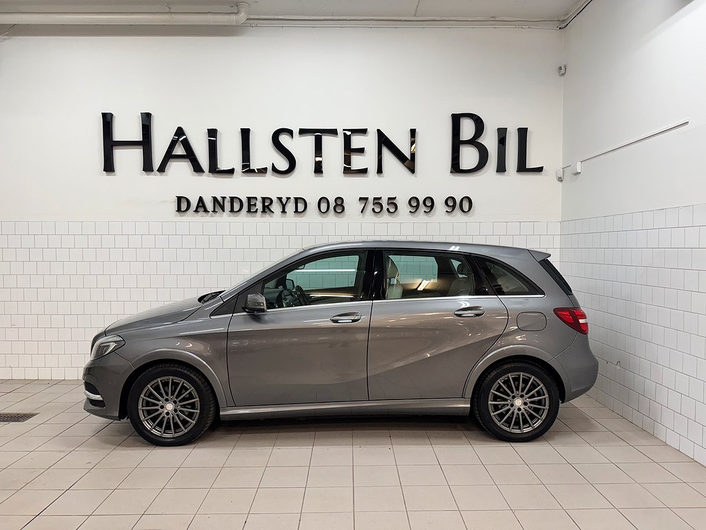 Mercedes-Benz B 250 e Automat Skinn Backkamera Lågmil Svensksåld