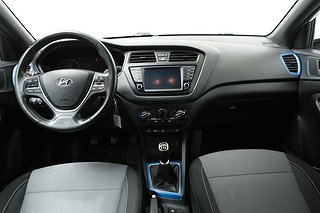 Halvkombi Hyundai i20 11 av 27