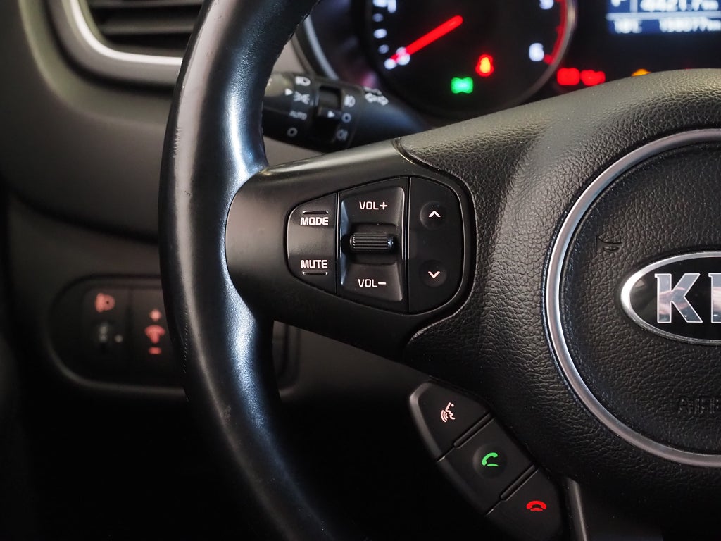 Kia Carens 1.7 CRDi DCT GLS Automat 7-Sits Dragkrok M-Värm 2016