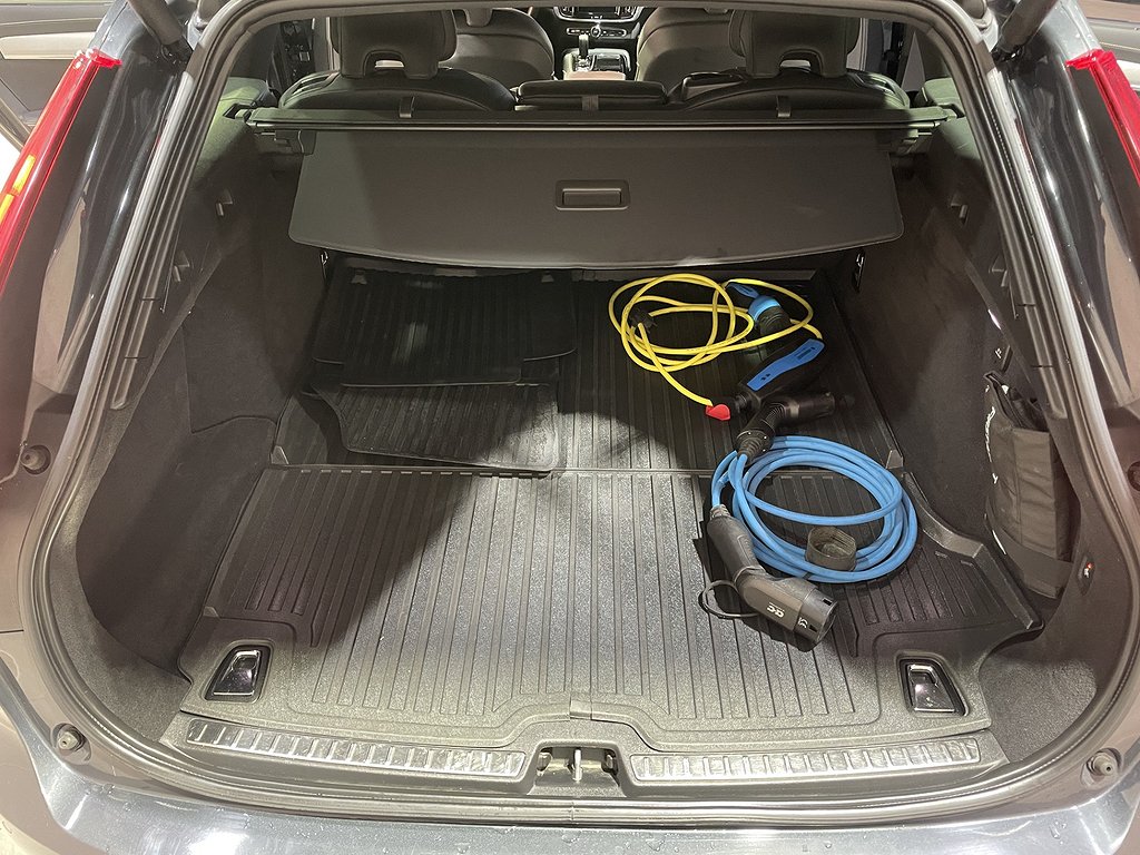 Volvo V90 Recharge T8 AWD Geartronic R-Design MOMS 2020