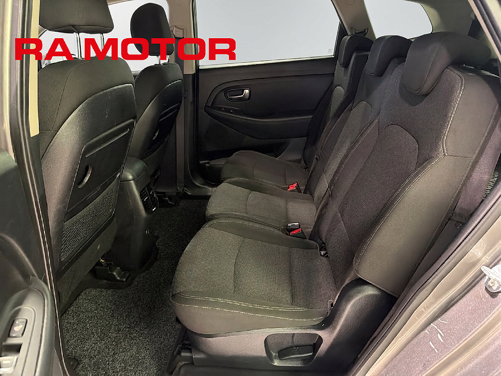 Kia Carens 1.7 CRDi Automat Advance Plus 7-sits Kamera Drag Navi 2017