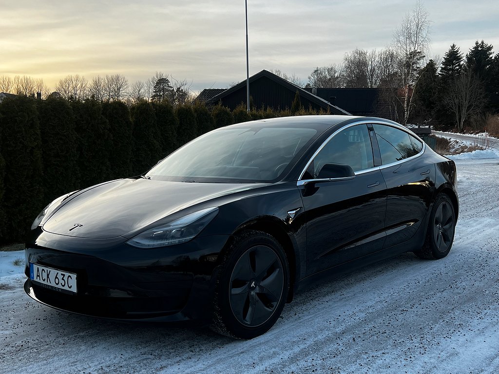 Tesla Model 3  Range Plus  Autopilot Panorama 