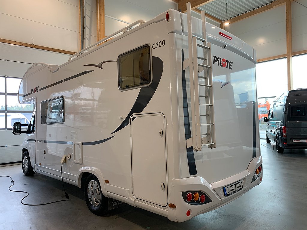 Pilote Essentiel C 700 / Solcell / Stort Garage / 6 bältad / - Pilote