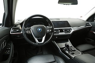 Kombi BMW 330e 26 av 27