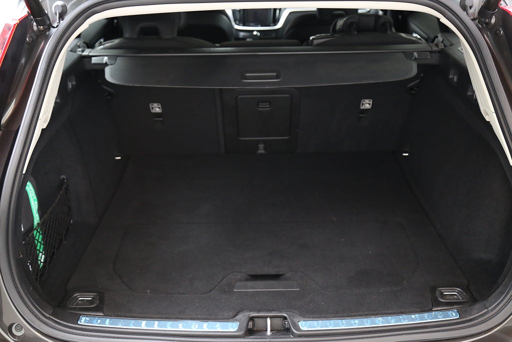 Volvo V60 B4 Diesel 197hk Momentum Aut Kamera Leasbar 2022