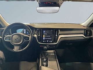 Volvo V60 D3 AWD Aut Momentum Kamera Cockpit Värmare Psens S&V – bild 8