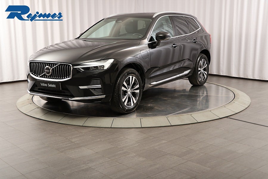 Volvo XC60 Recharge T6 Core Edition/Skinn/Pano/360kam/Drag