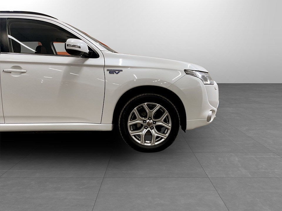 Bild på Mitsubishi Outlander Business PHEV 203 Aut 4WD - B-KAMERA, ELSTOL