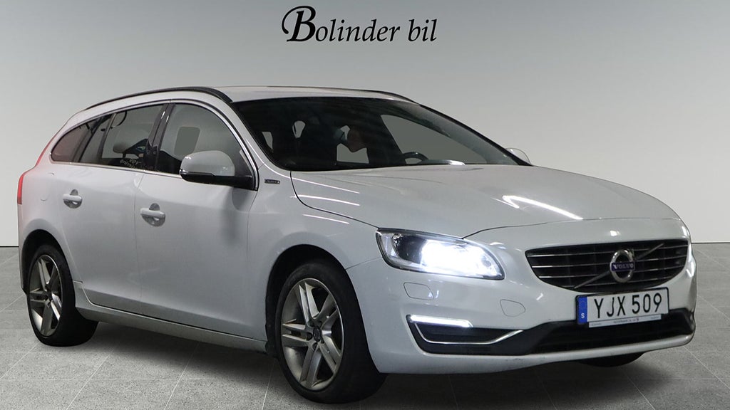 Volvo V60 D5 Twin Engine AWD Geartronic Momentum DRAG B-SENS NAVI