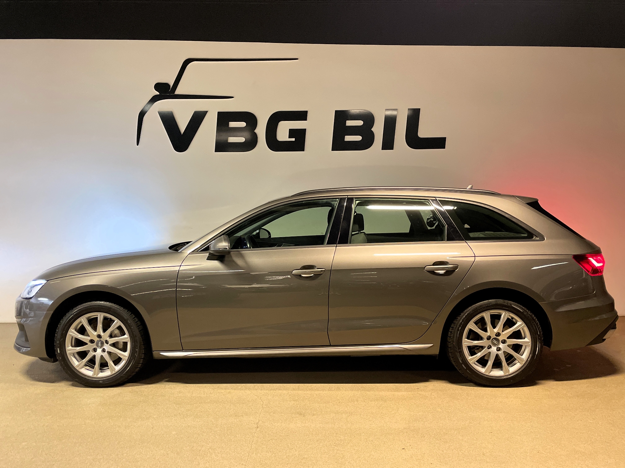 Audi A4 2020, bild 4/46
