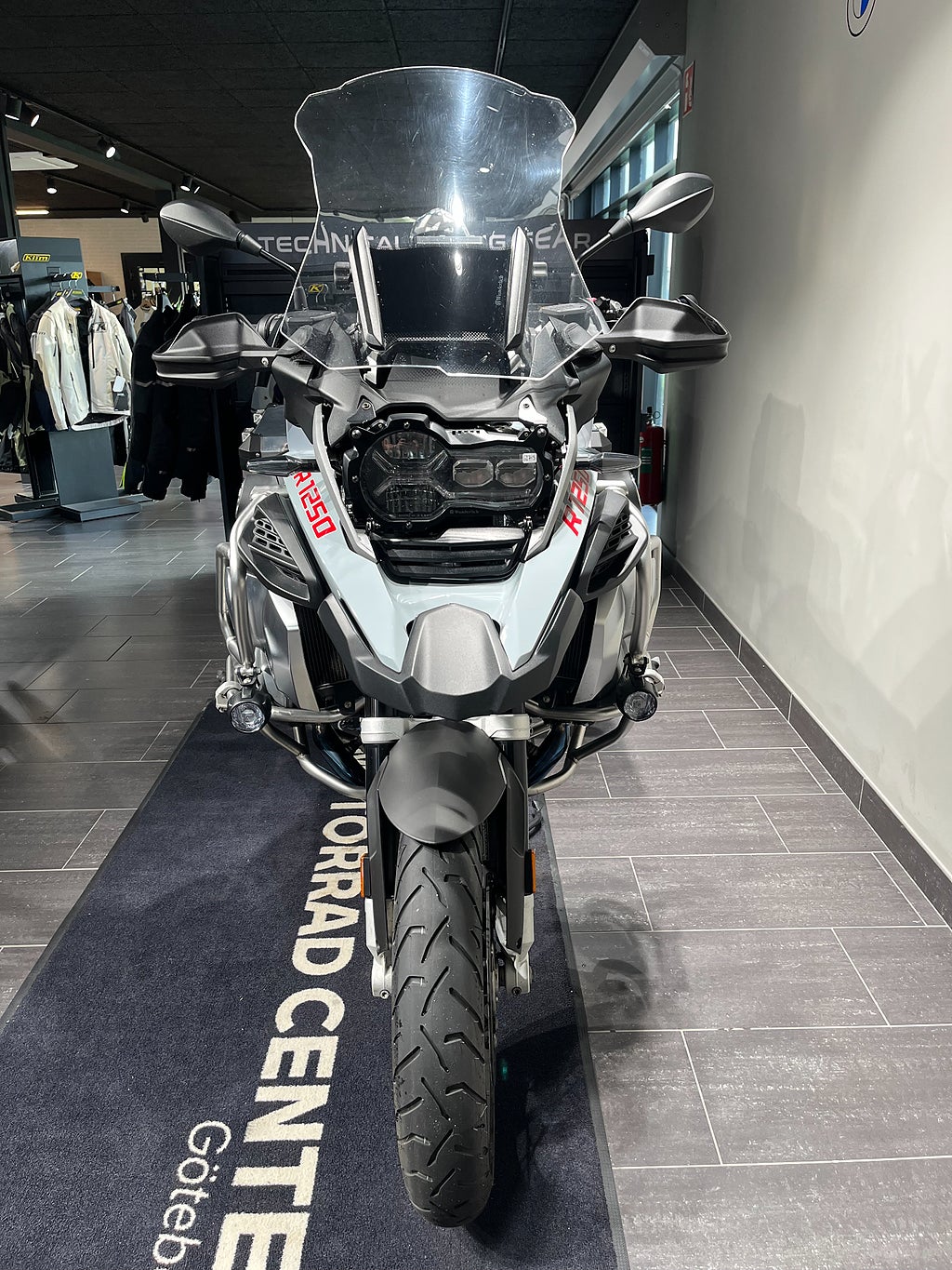 BMW R1250GSA / 3st väskor/Service avt. /Förlängd garanti