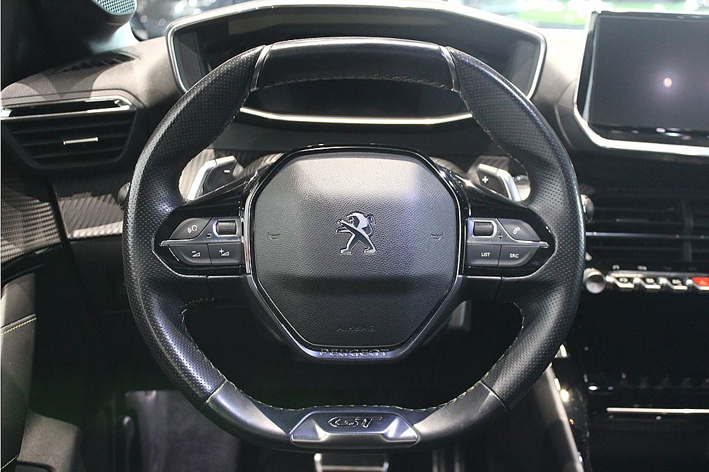 Bild på Peugeot 208 GT-Line 1.2 PT 130hk Aut - B-KAMERA, CAPRLAY