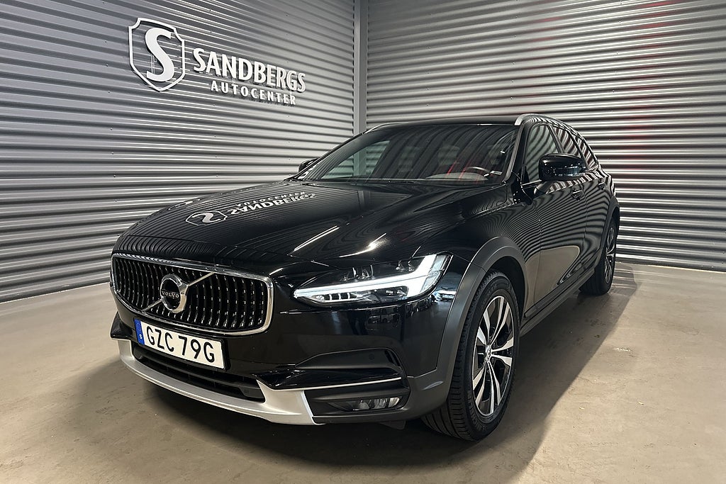 Volvo V90 Cross Country D4 AWD Momentum Voc B-kam Navi Drag 