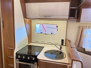 Husbil-halvintegrerad Pilote P 716 12 av 29