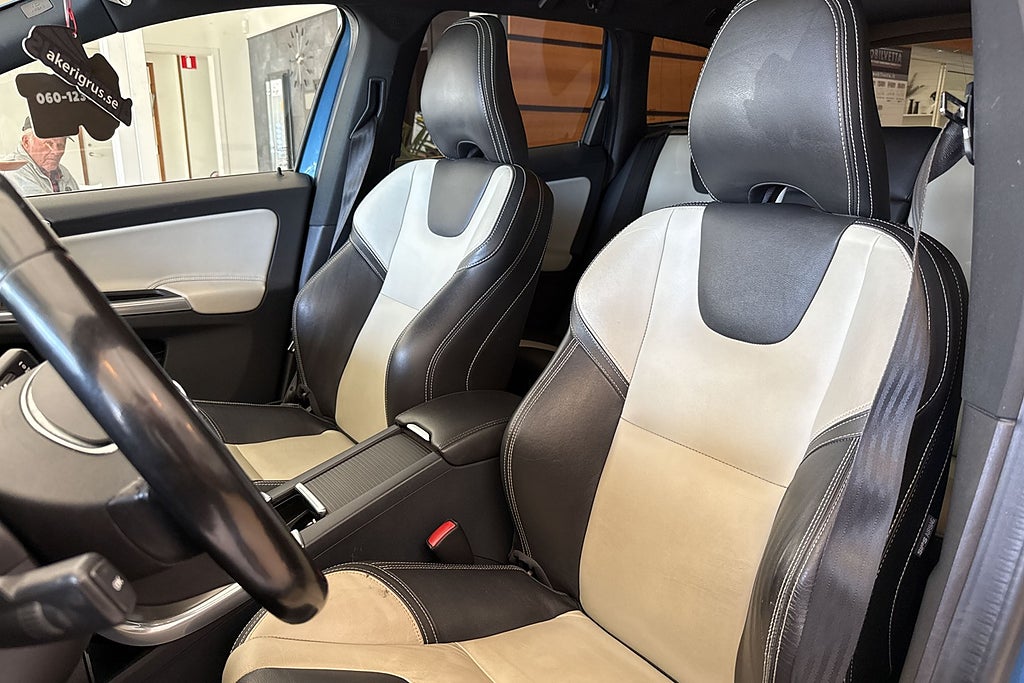 Volvo XC60 D4 AWD Aut Summum Business Editi Pro D-värm Drag Kamera miniatyr 13