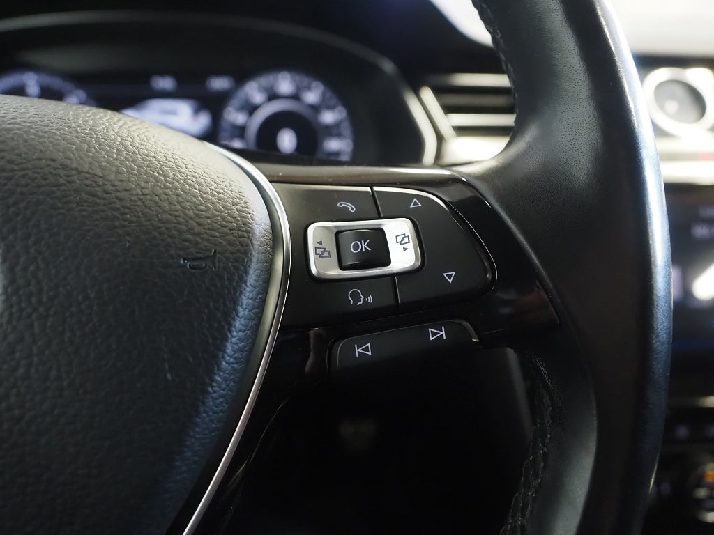 Volkswagen Passat Alltrack TDI 190hk 4M Executive | D-värm | Drag | Cockpit 2018
