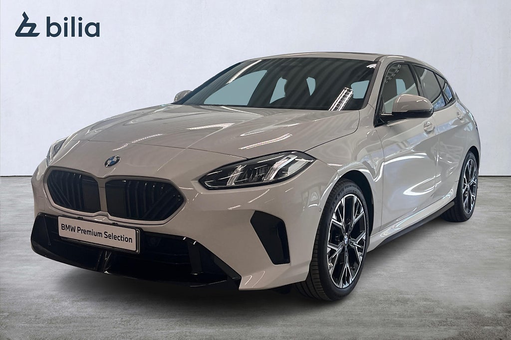 BMW 120 M-Sport | H&K | Panorama | Rattvärme | Backkamera | PDC