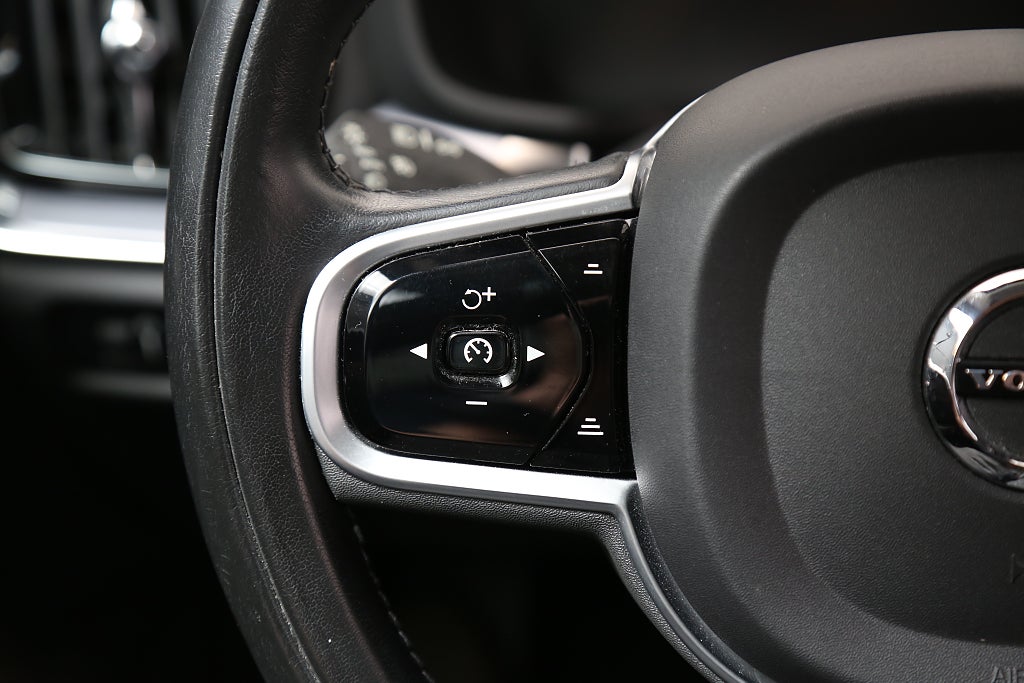 Volvo V60 D3 150hk Momentum Edition Aut Navi VOC Drag 2019