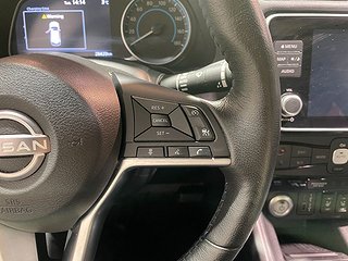 Halvkombi Nissan Leaf 16 av 23