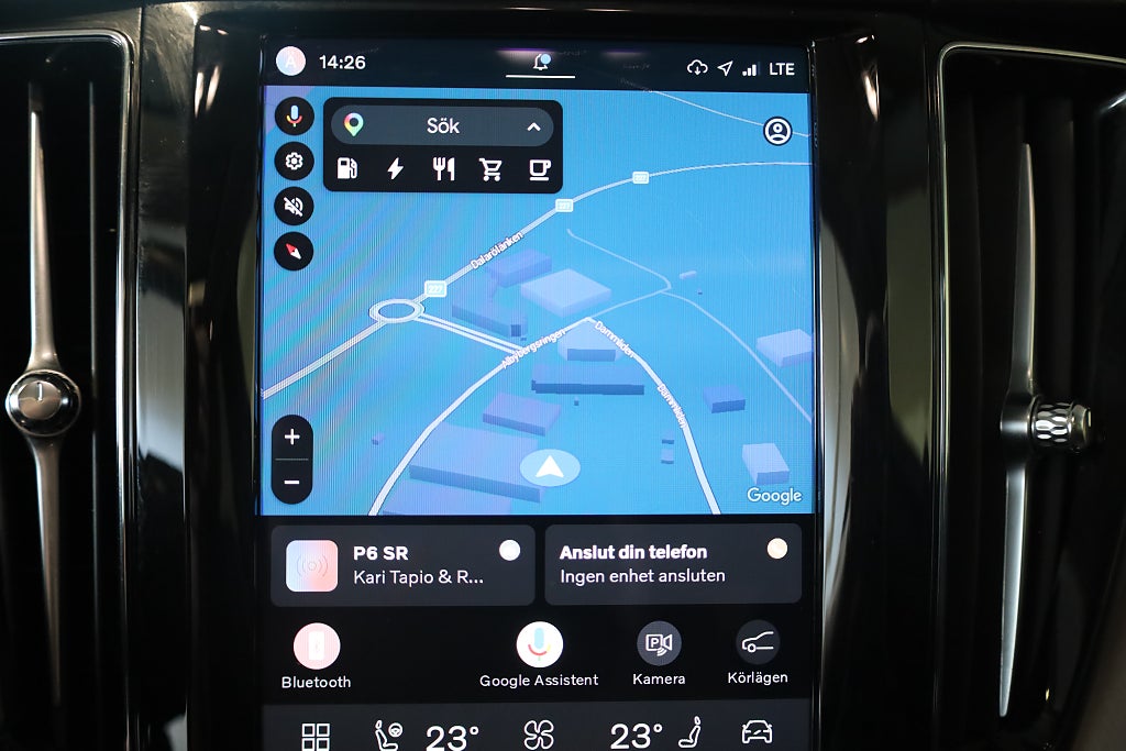 Volvo XC60 Recharge T6 AWD Geartronic Core Edition Drag Navi Moms