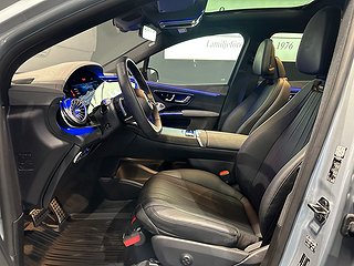 SUV Mercedes-Benz EQS 8 av 18
