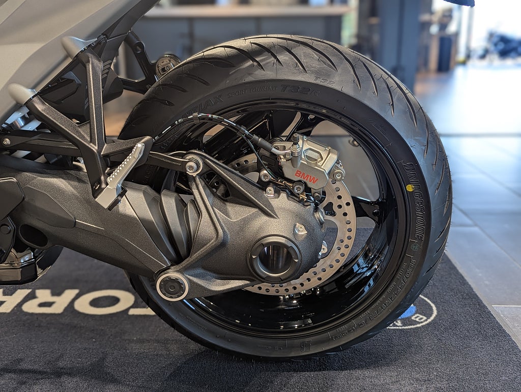BMW R1300R /DEMO-Kampanj/SPARA: 33.795kr!/Ca 100 mil